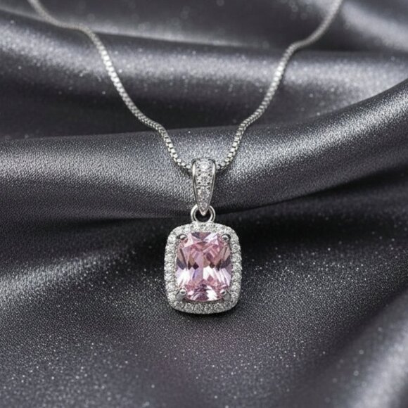 2.5 Carat Simulated Pink Diamond CZ Halo Silver Pendant Necklace NWOT - Picture 6 of 7